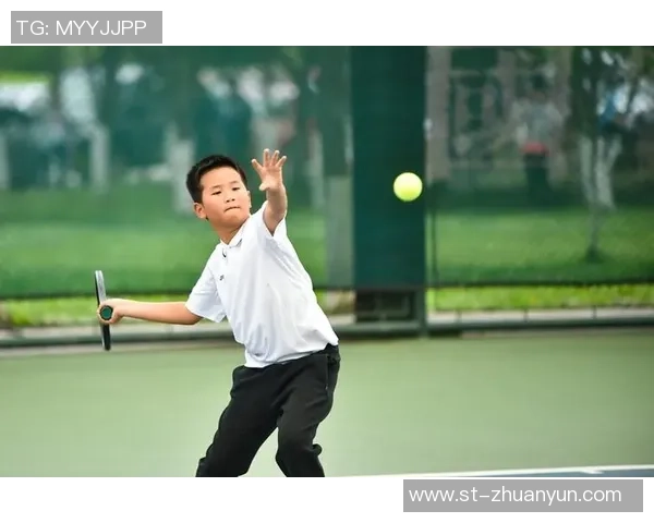 南京网球队边路渗透创新策略解析助力球队全面提升竞技水平